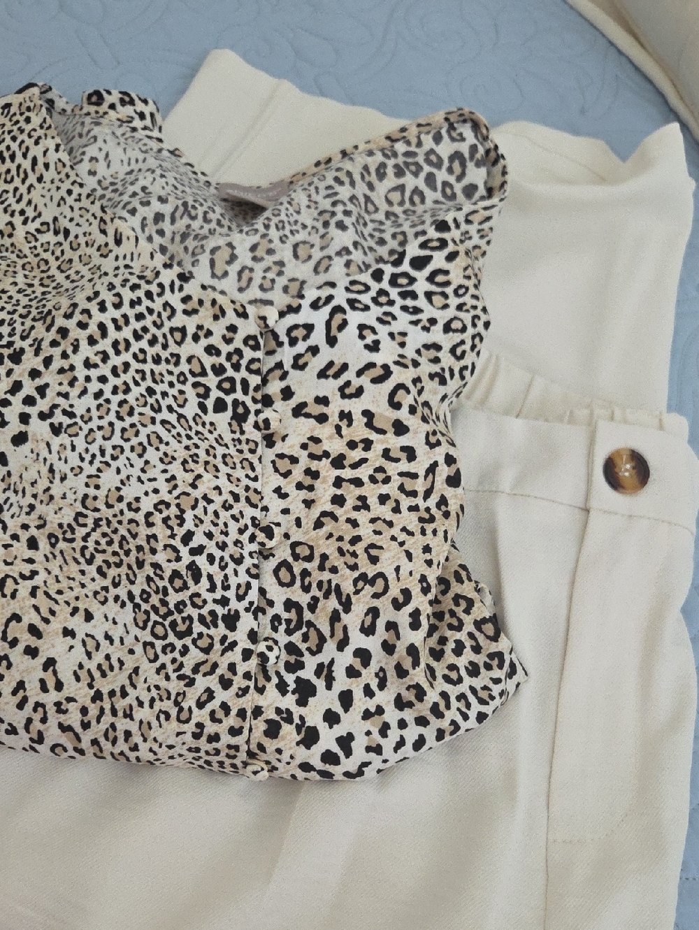 Womens Dress Or Casual  Wide Leg Li.en Blend Pants And Silk Top